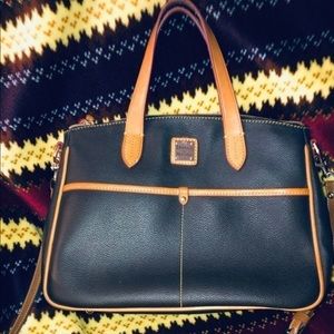 Dooney and Bourke shoulder crossbody bag